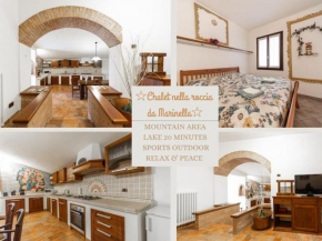 Chalet nella roccia da Marinella